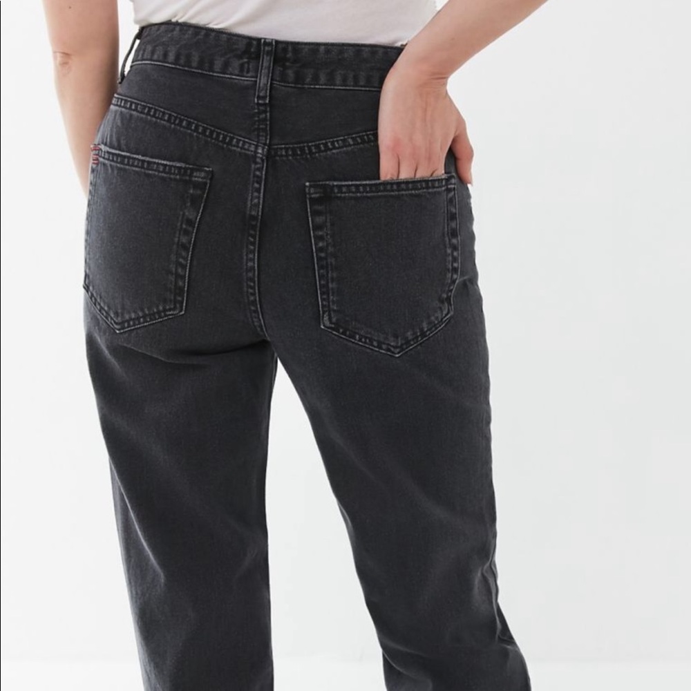 BDG Highrise Mom Jean-Washed Black